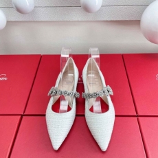 Roger Vivier flat shoes